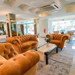 Hotel Queenspark Lovita ***